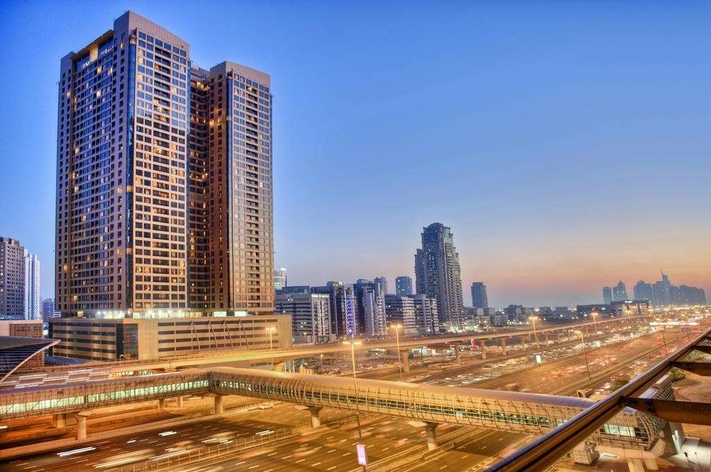 Two Seasons Hotel & Apartments