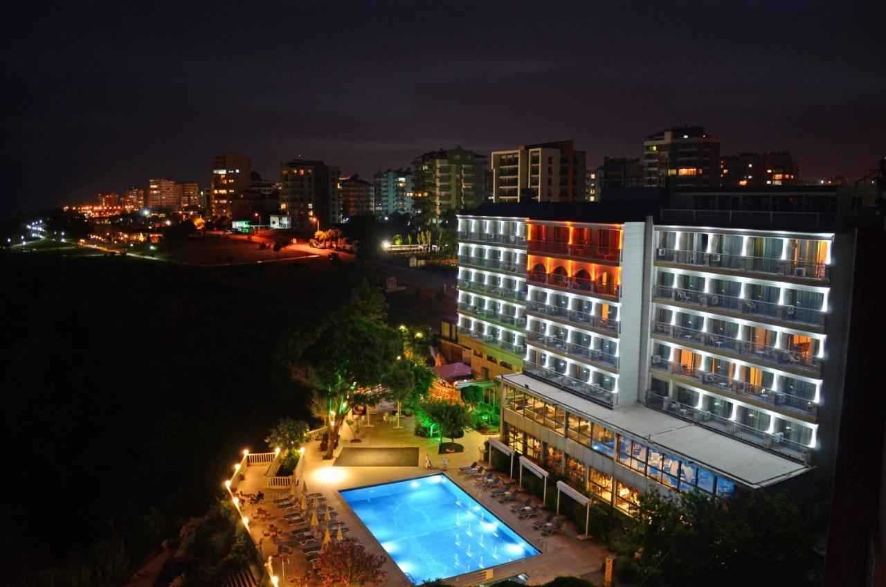 Lara Palace Hotel