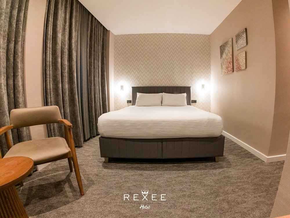 Rexee Hotel