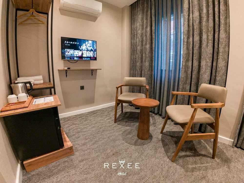 Rexee Hotel