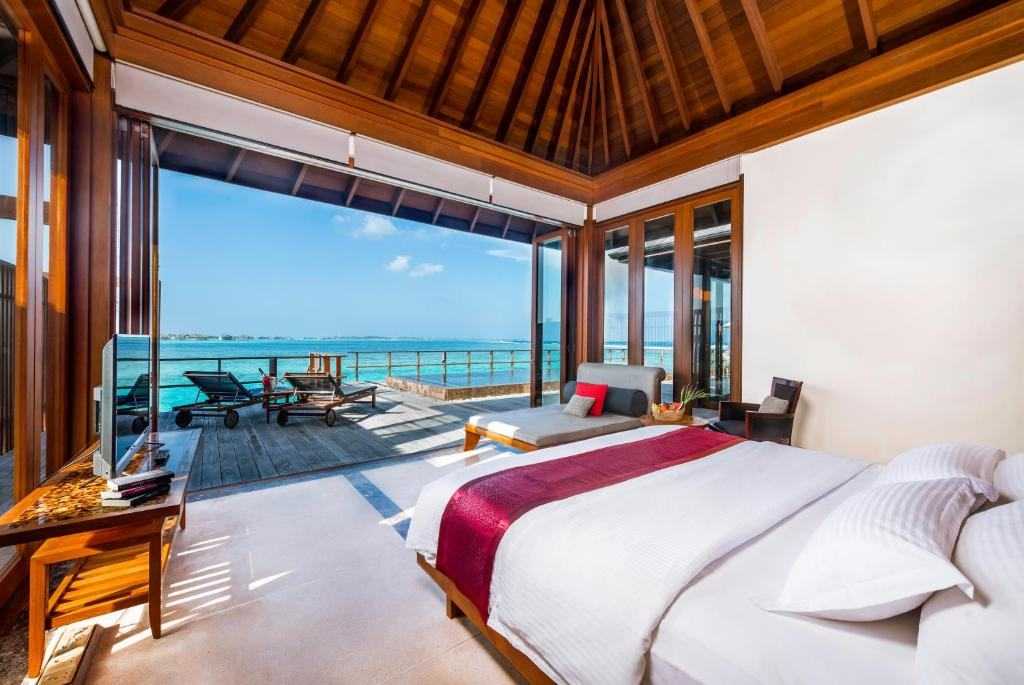 Paradise Island Resort & Spa