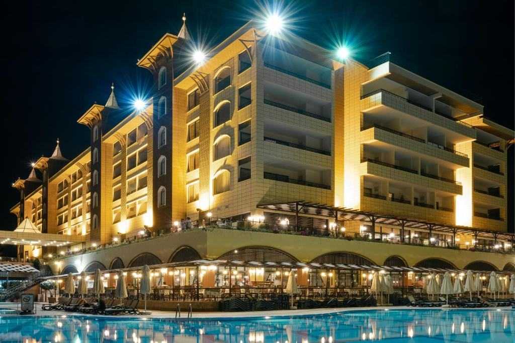 Utopia World Hotel