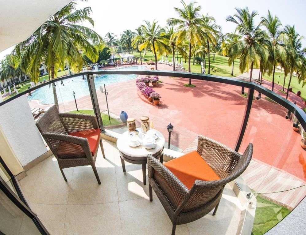 Holiday Inn Beach Resort Goa