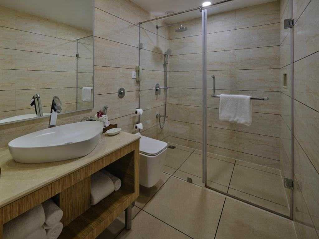 Holiday Inn Beach Resort Goa