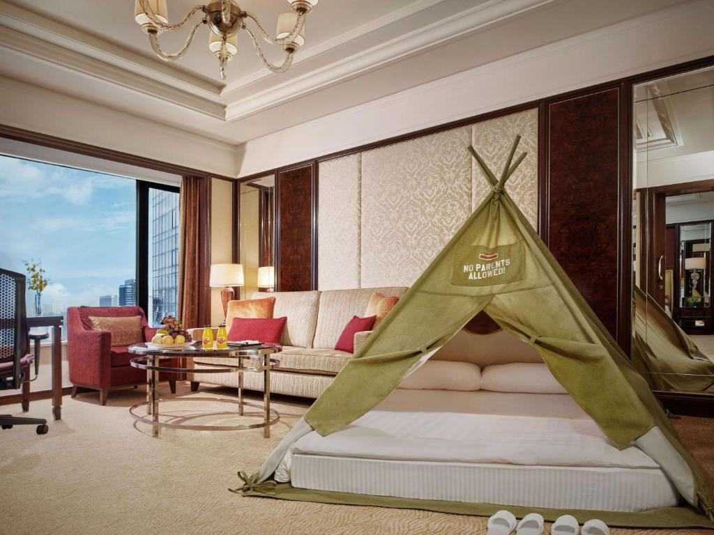 Shangrila Hotel