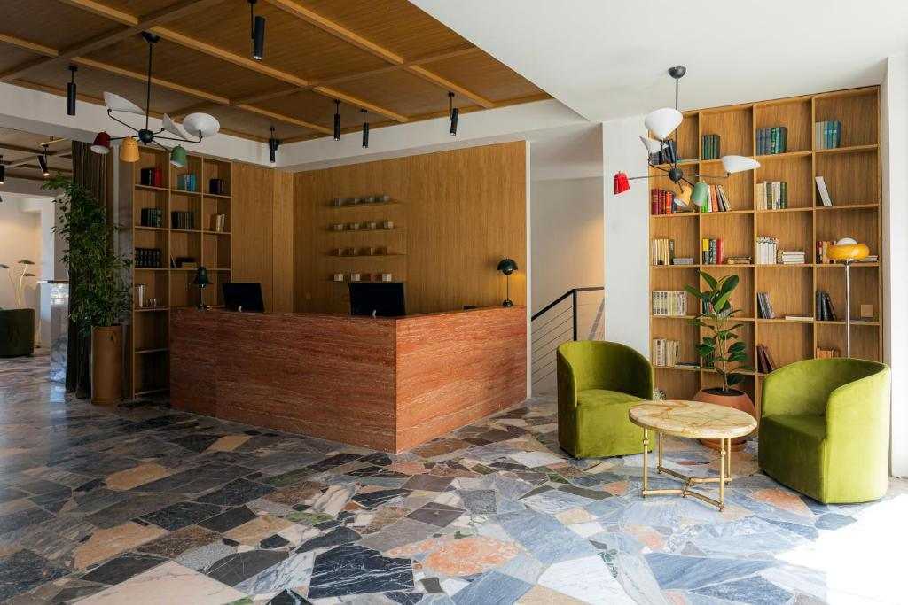 Castor & Pollux hotel