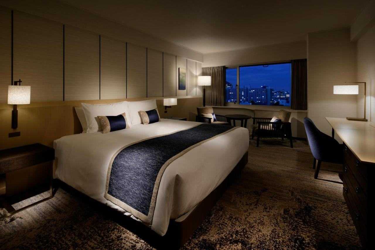 Art Hotel Osaka Bay Tower