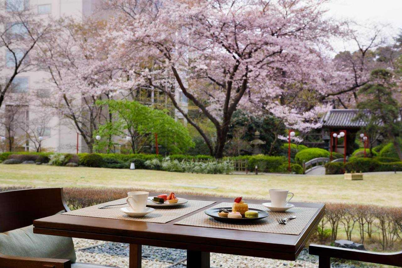 Art Hotel Osaka Bay Tower