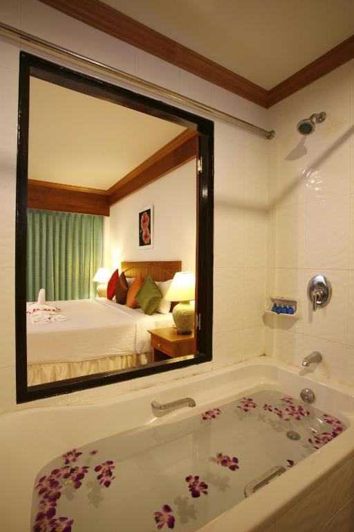 Jiraporn Hill Resort