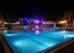 LIBERTY LYKIA ADAULTS ONLY